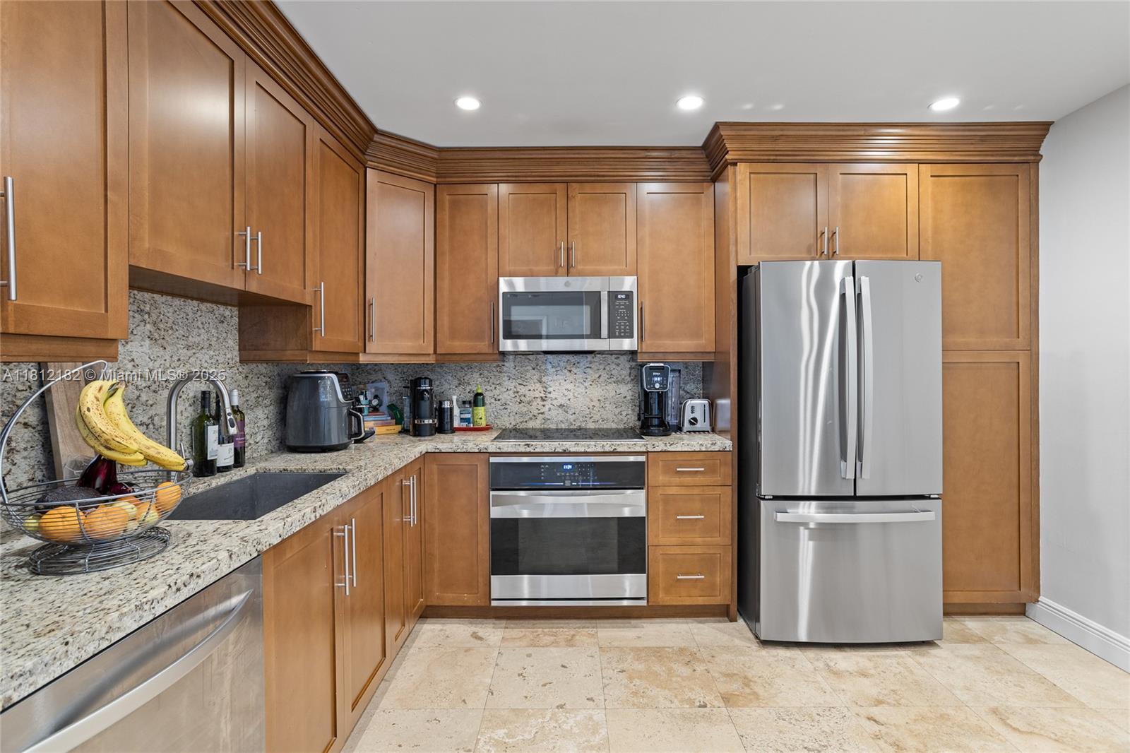 The Emeraldbay @ Key Colo