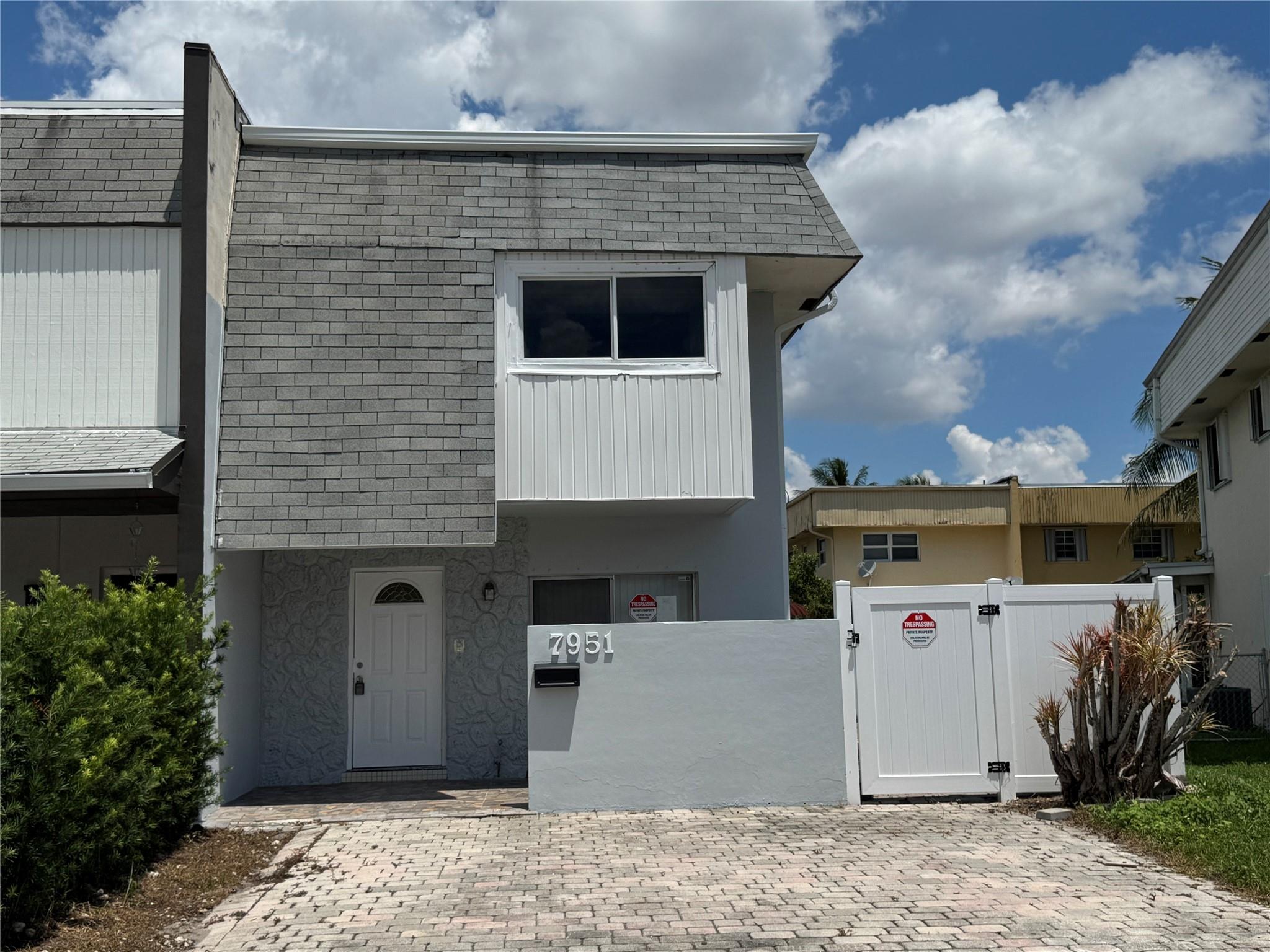 North Lauderdale Village