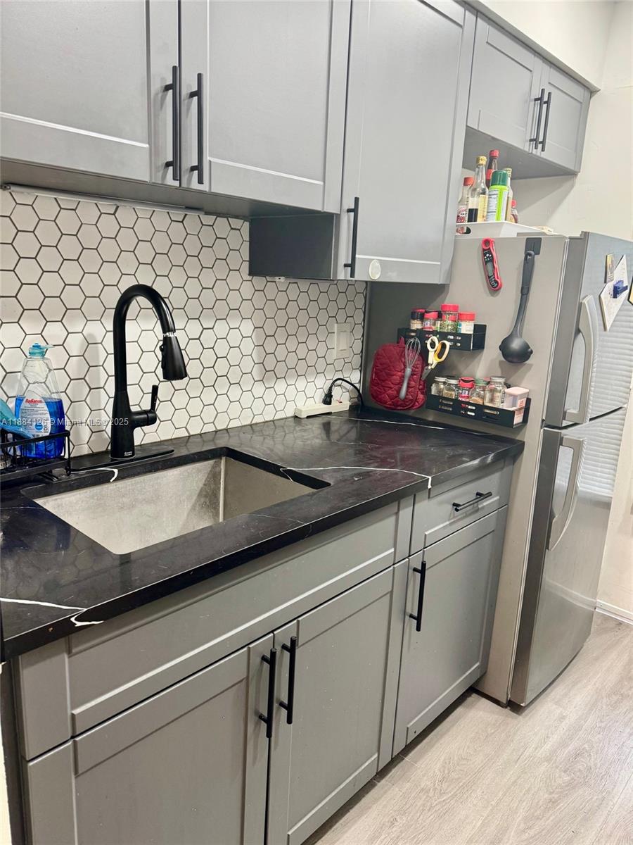 Town & Country Apts Condo