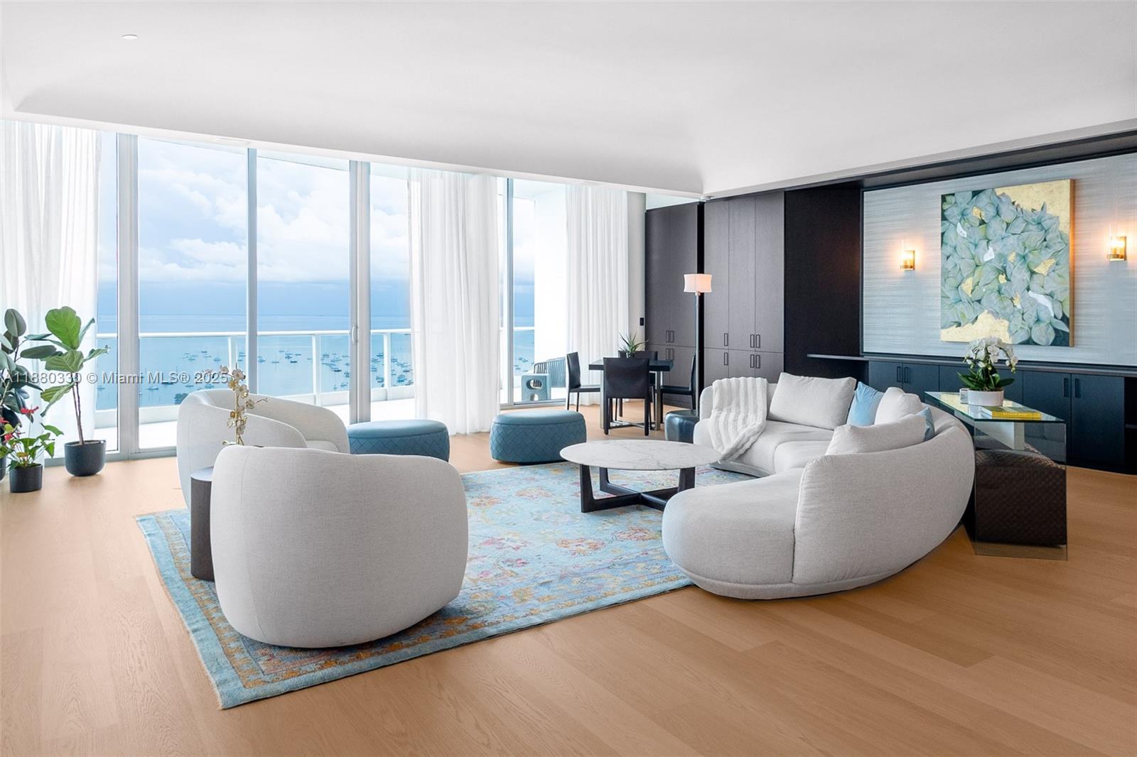 Grovenor House Condo