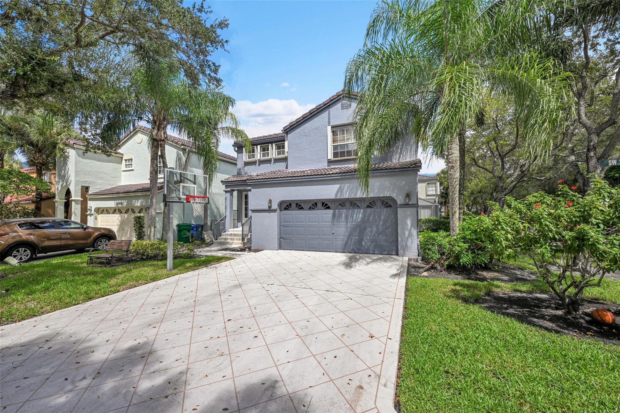 West Glen Manor 145-7 B