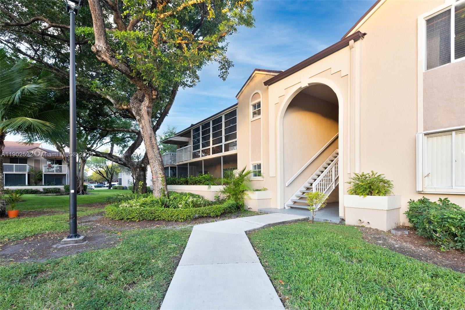 Doral Pk Co Club Villas C