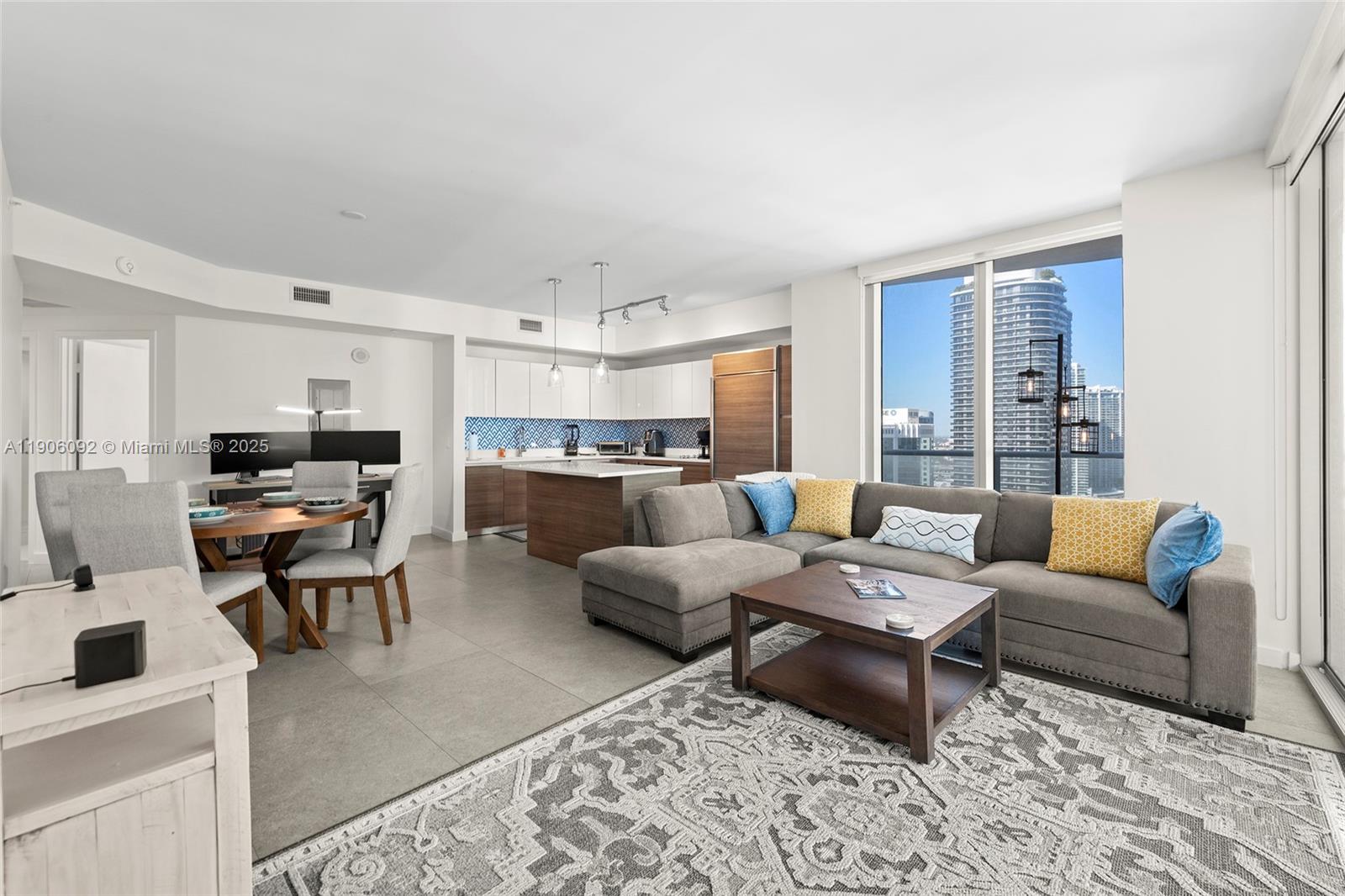 1100 Millecento Residence